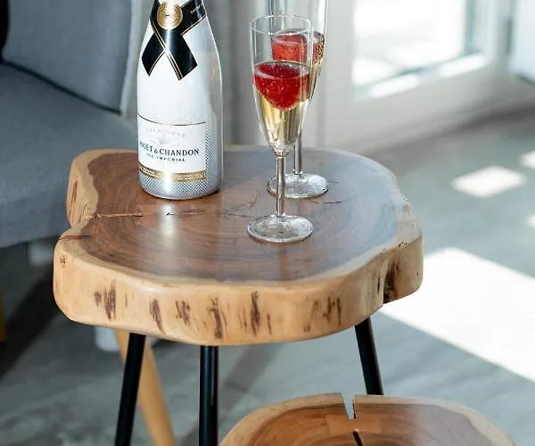 El_puerto Luxury Port * Naxos City